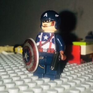 Custom LEGO Captain America Minifigure